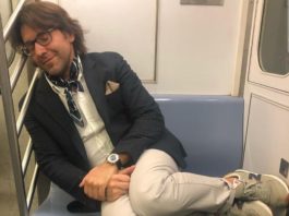 В нашому метро спати зручніше: Андрій Малахов випробував сидіння в нью-йоркській підземці.