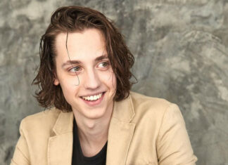 «навіть якщо будуть великі гроші, не куплю річ за 100 тисяч рублів”: зірка “контакту” олексій лукін розповів, на що збирає гонорари