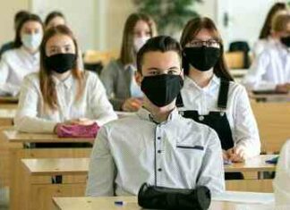 Заборону на масові заходи в школах продовжили до 2024 року