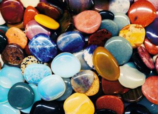 Камешки любви: Как маленькие жесты укрепляют связи в эпоху TikTok