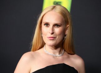 Магия Фиджи и Неповторимый Чарм Луэтты Уиллис: Танцы в Короне из Леи