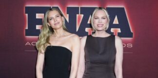 Zabawny moment matki Sarah Foster: przerywanie treningu córki w celu przeprowadzenia rozmowy wideo z gwiazdą