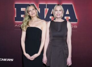 Веселий момент матері Сари Фостер: переривання тренування доньки для відеодзвінка із зіркою