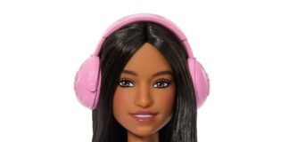 Mattel lance la première poupée Barbie autiste, en privilégiant la représentation authentique