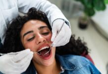 Rosnący nacisk w pogoni za „idealnymi” zębami: jak media społecznościowe napędzają stomatologię estetyczną