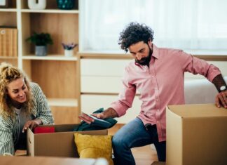 Тихий догляд: Чому молоді жінки відмовляються від емоційної праці у відносинах