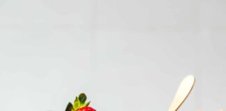 A Simple Guide to Making Creamy Strawberry & Cream Chia Pudding