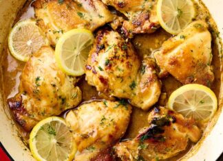 Ідеальна вечеря в будні: чому курка з лимоном та кропом в одній сковороді – це must-have на вашій кухні