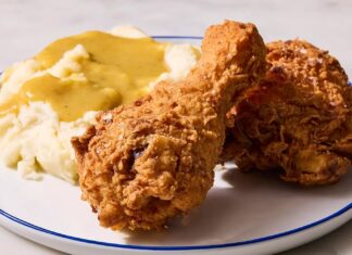 Секрет идеального хрустящего куриного фритюра в стиле Popeyes: домашний рецепт