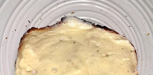 Чому безопарний хліб з Aldi за $3 справді розкуповується