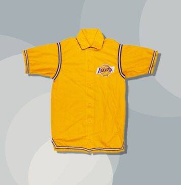 Comment un adolescent a transformé une veste Wilt Chamberlain à 3 $ en 90 000 $ chez Goodwill