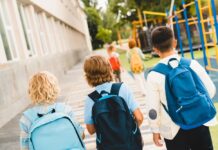 Як допомогти дітям пережити життєві зміни: посібник для батьків