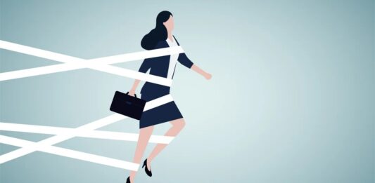 Jebakan “Terlalu Tua, Terlalu Muda”: Mengapa Ageisme Gender Sabotase Wanita Berusia Di Atas 40 Tahun