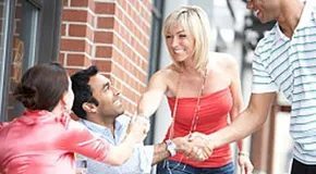 Il momento giusto per presentare la tua ragazza agli amici